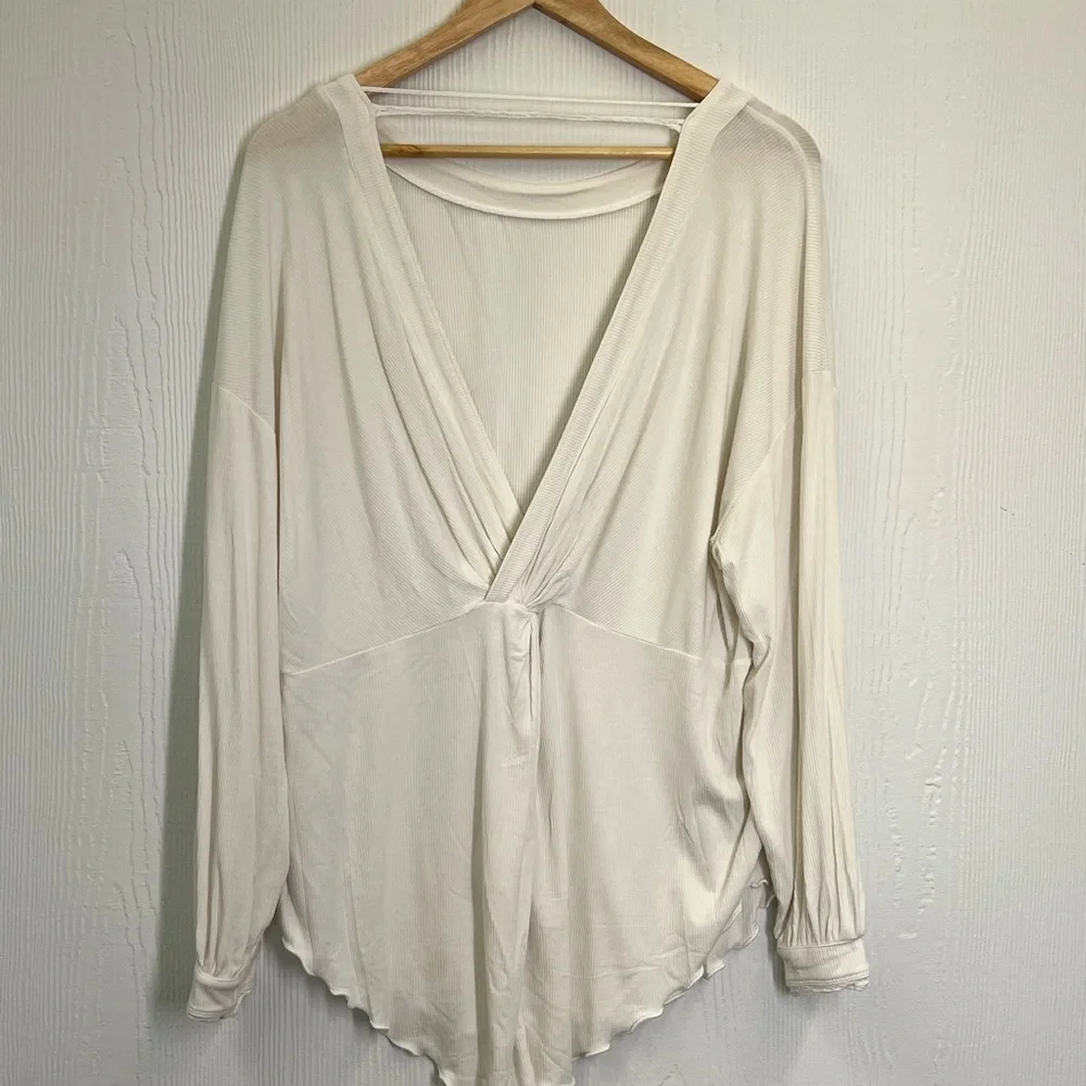 Free People - Shimmy Shake Ribbed Oversized Open Knot Back Blouse Size Small